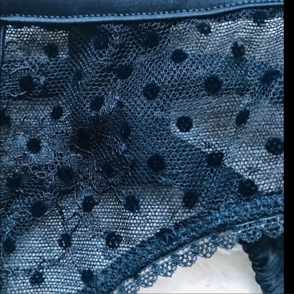 Victoria's Secret Lace Garter Belt - Picture 10 of 16